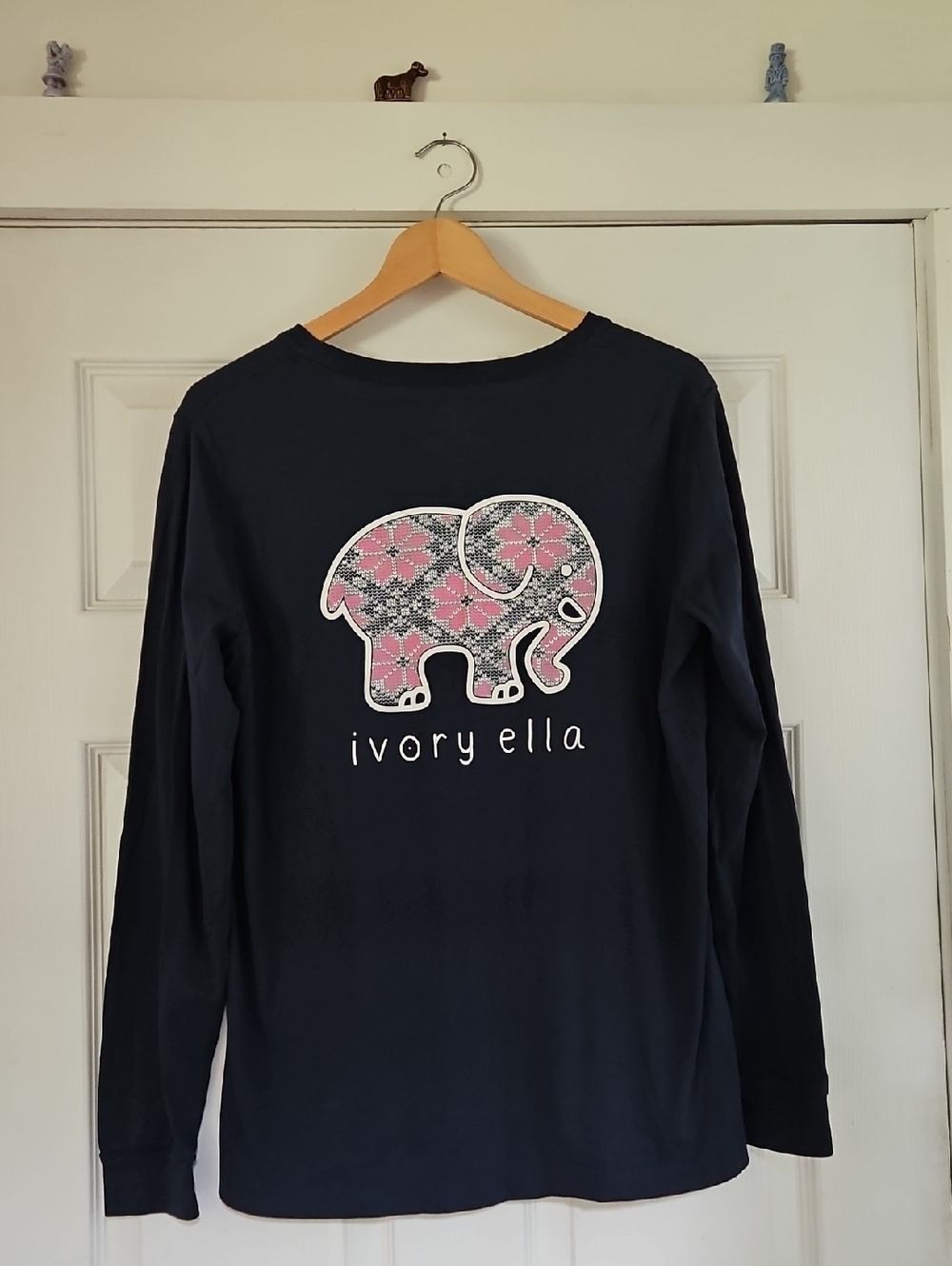 ivory ella Women's Long-Sleeve Pocket Tee - Dark Blue L